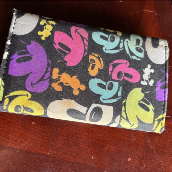 ✨Last Chance✨ 🩷Vintage Disney Parks Mickey Mouse neon wallet!💚 - Picture 2 of 3